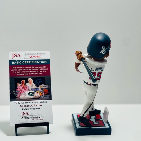 Andruw Jones Bobblehead Atlanta Braves signed & COA by JSA - Picture 4 of 4